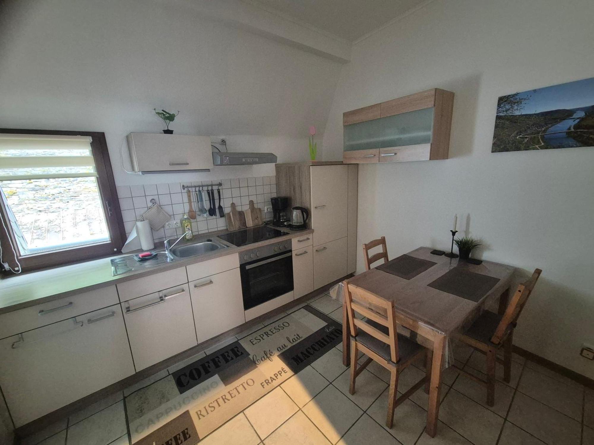 Ehemaliges Winzerhaus Cochem Apartment Phòng bức ảnh